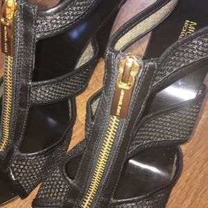 🔥 Michael Kors✨💋 Heels never worn